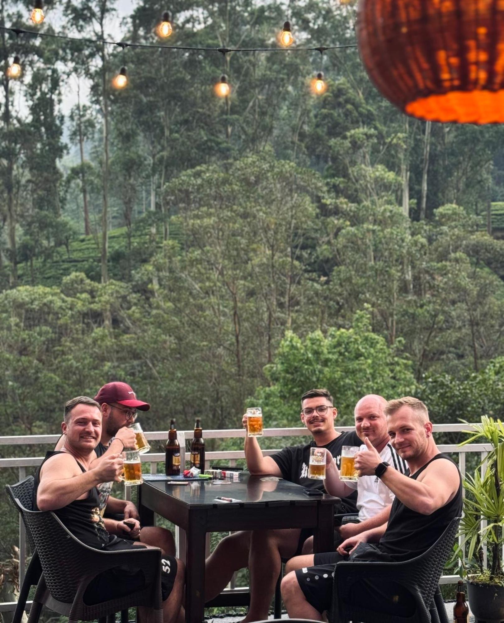 Adams Peak Inn 纳拉坦尼亚 外观 照片